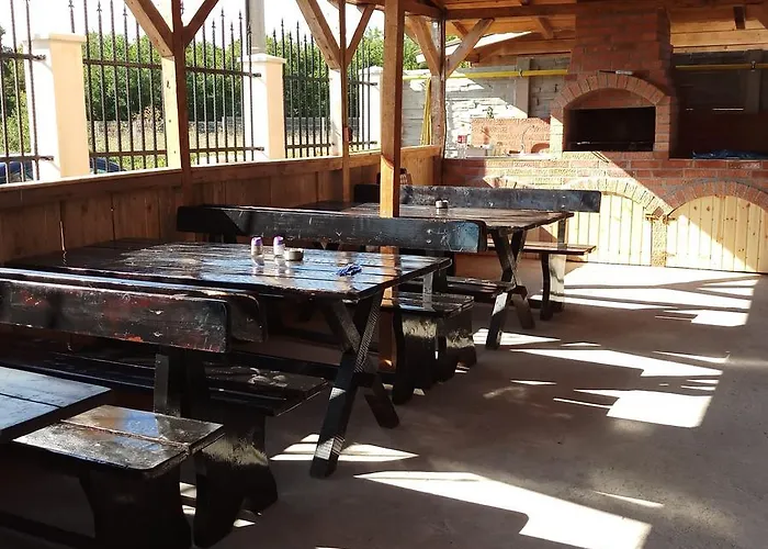 Marcos 3* كوستِنيست