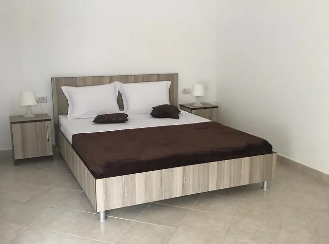 Marcos بيت ضيافة كوستِنيست